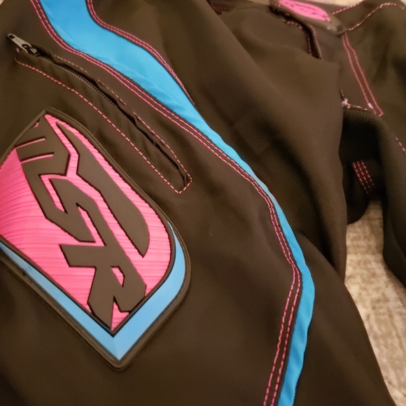 MRS Gem Over the Boot MX Convertible 2 in 2 pants/shorts.Black/Pink Womens Pants - Picture 13 of 16